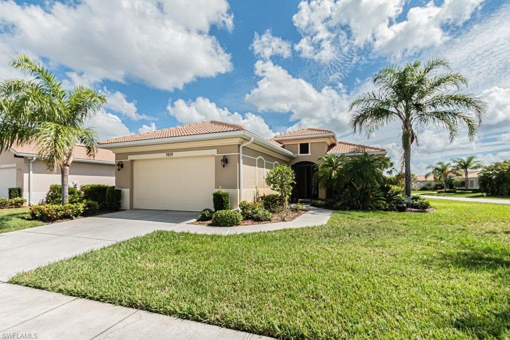 11519 Giulia DR FORT MYERS, FL 33913