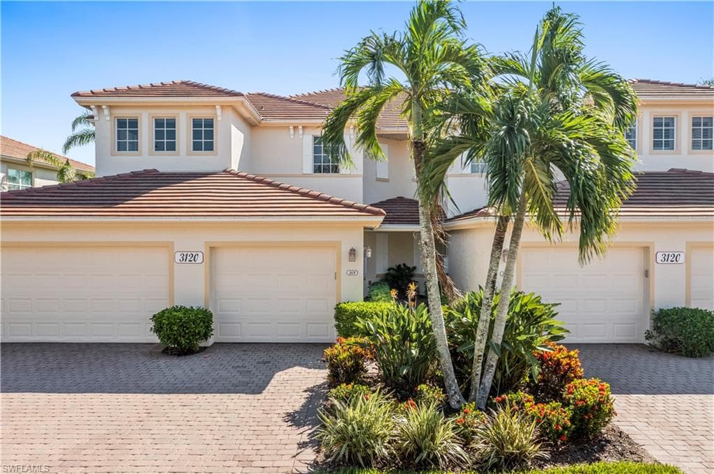 3120 Meandering WAY 201 FORT MYERS, FL 33905