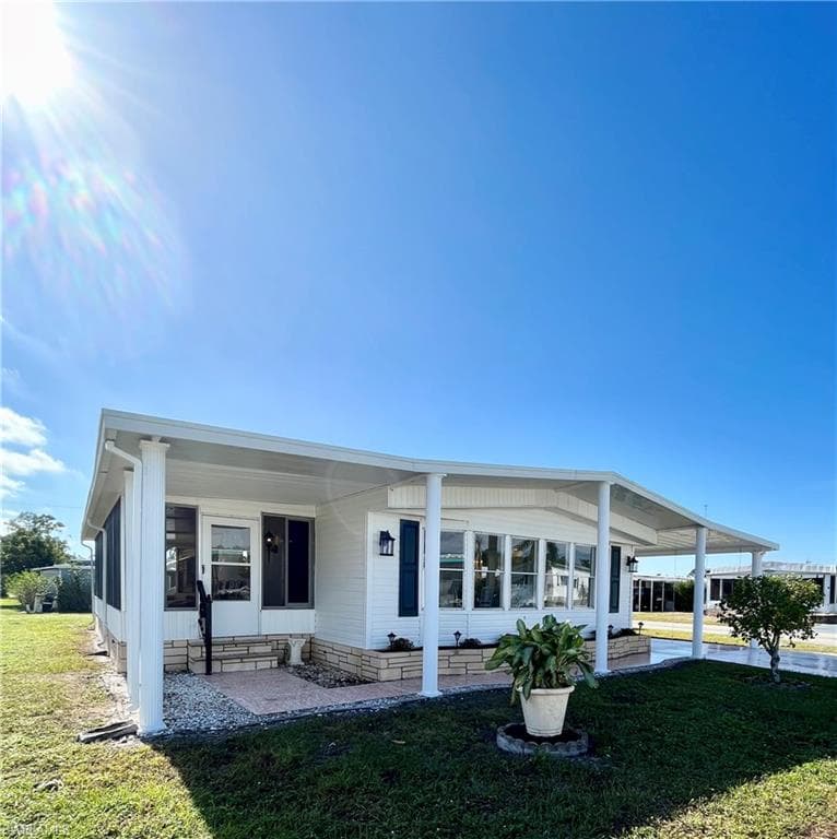 500 Pine Tree CT NORTH FORT MYERS, FL 33917