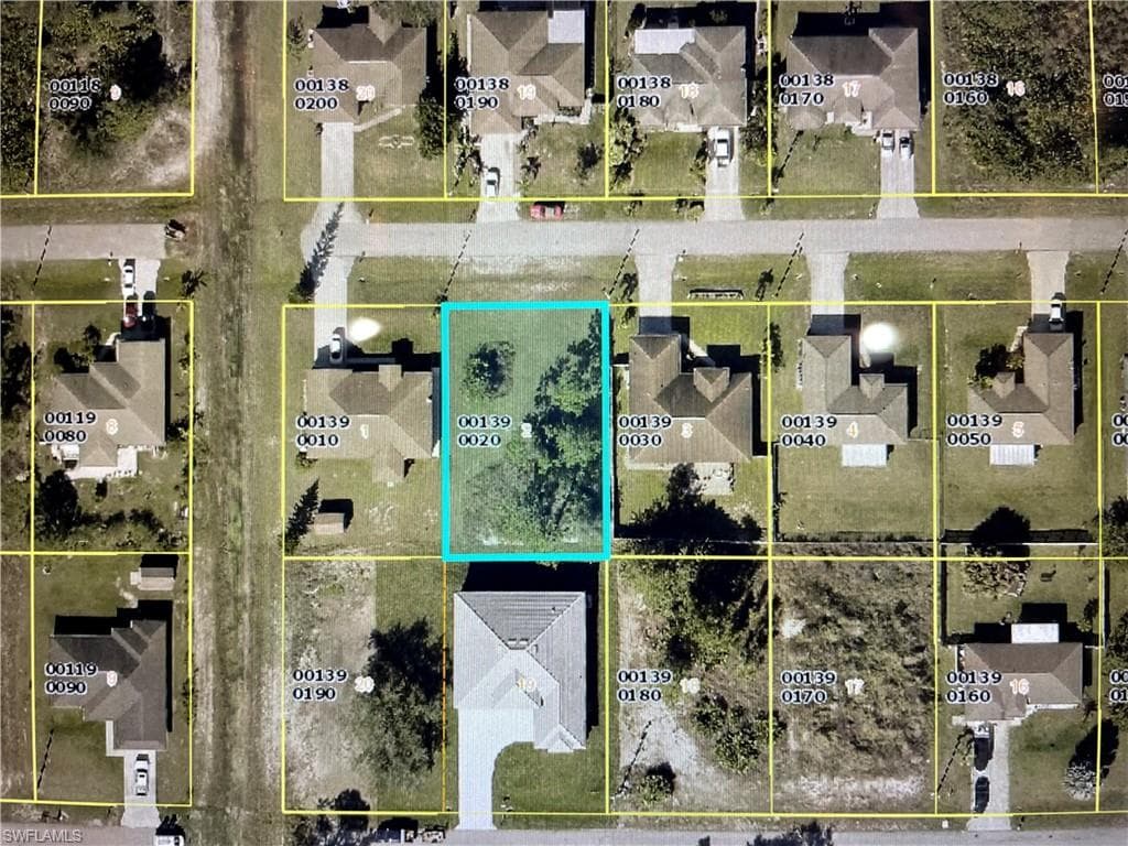 3733 10th ST W LEHIGH ACRES, FL 33971
