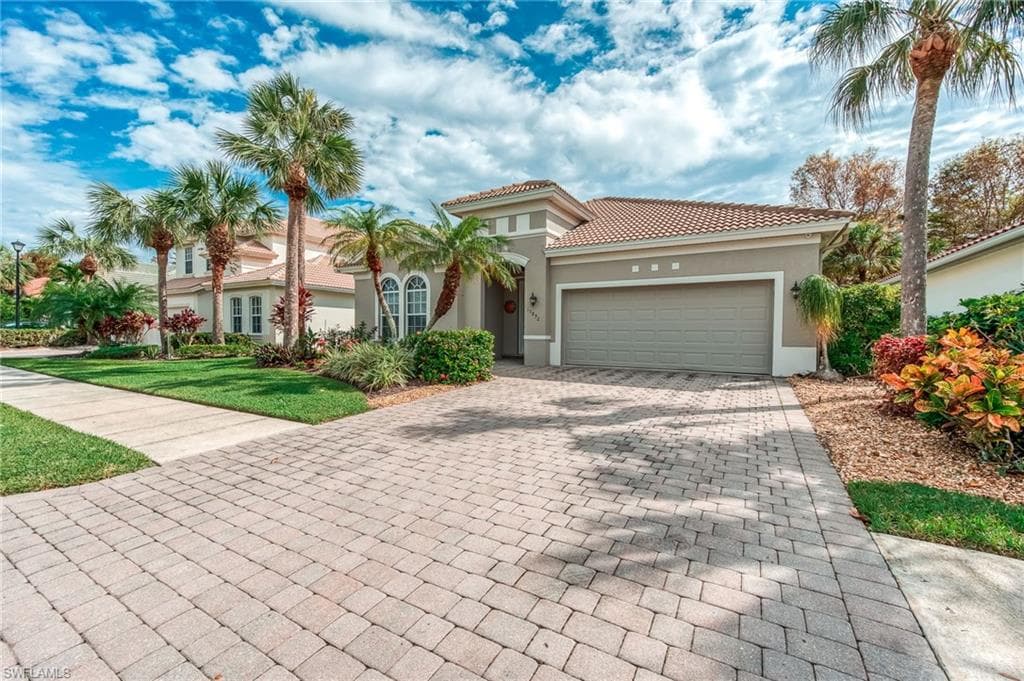 15892 Delaplata LN NAPLES, FL 34110