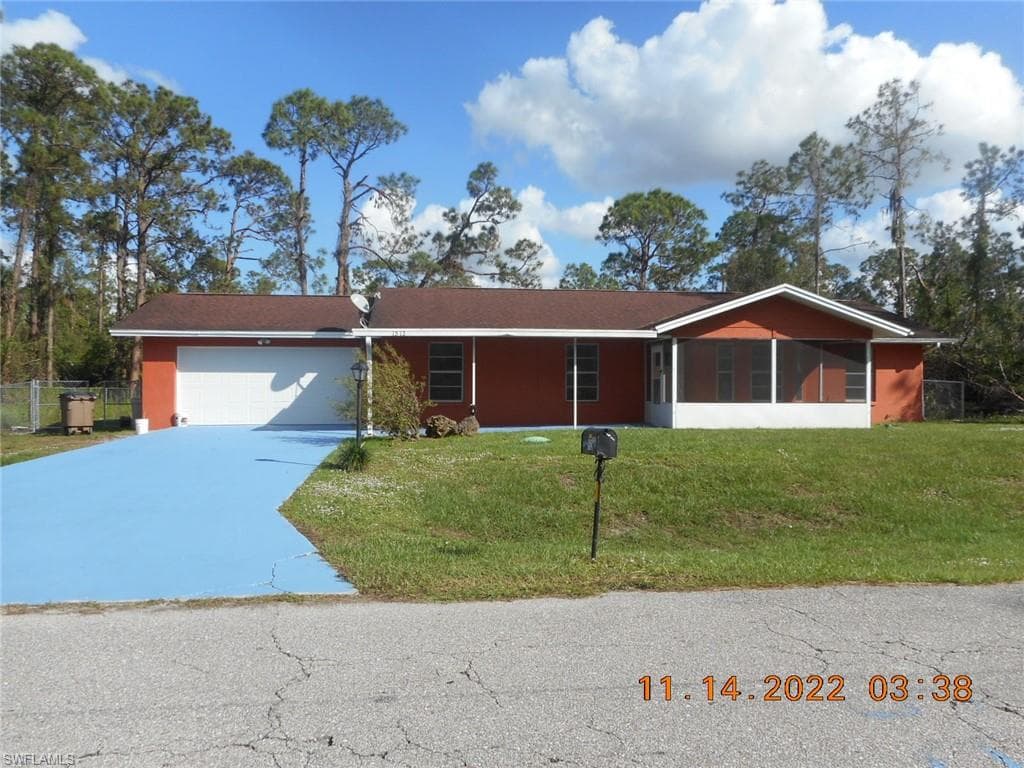 1512 North AVE E LEHIGH ACRES, FL 33972