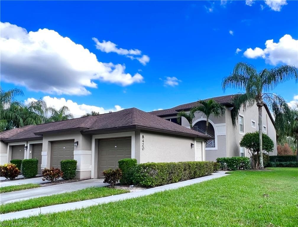 8420 Naples Heritage DR 1425 NAPLES, FL 34112