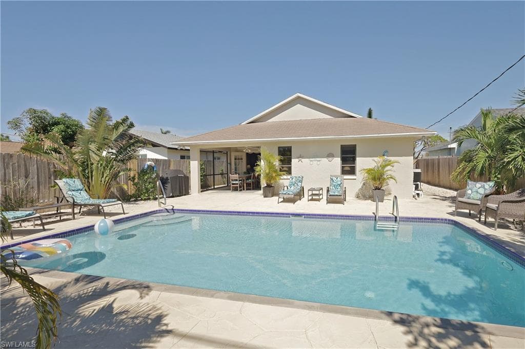 672 100th AVE N NAPLES, FL 34108