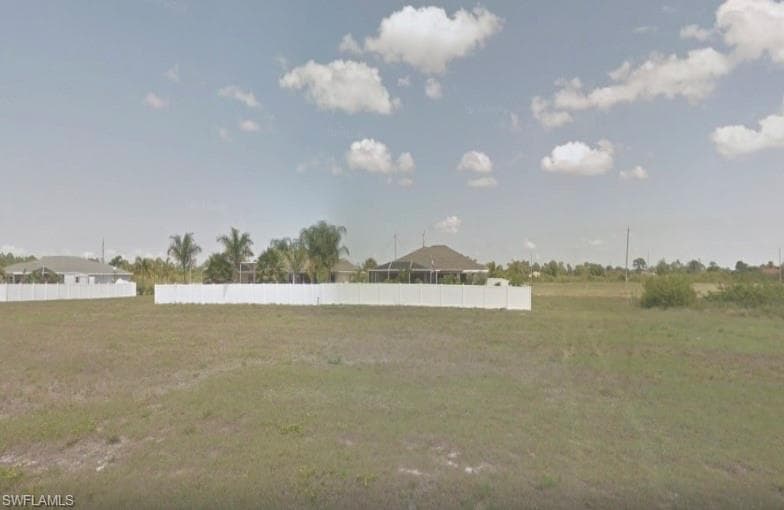 3915 NW 40th LN CAPE CORAL, FL 33993