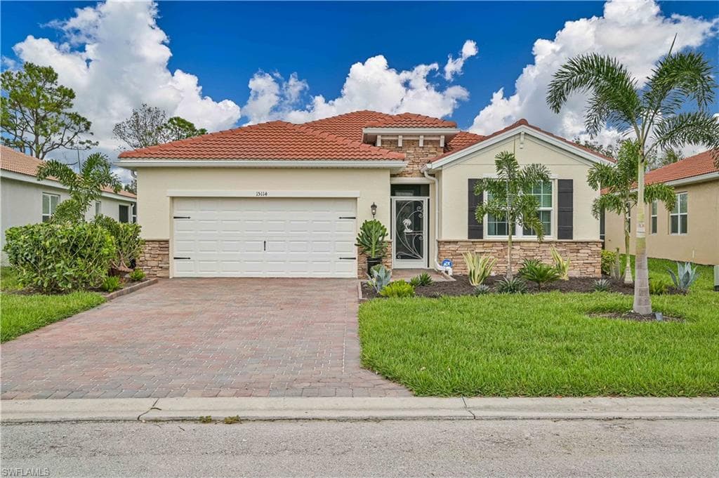 15114 Yellow Wood DR ALVA, FL 33920