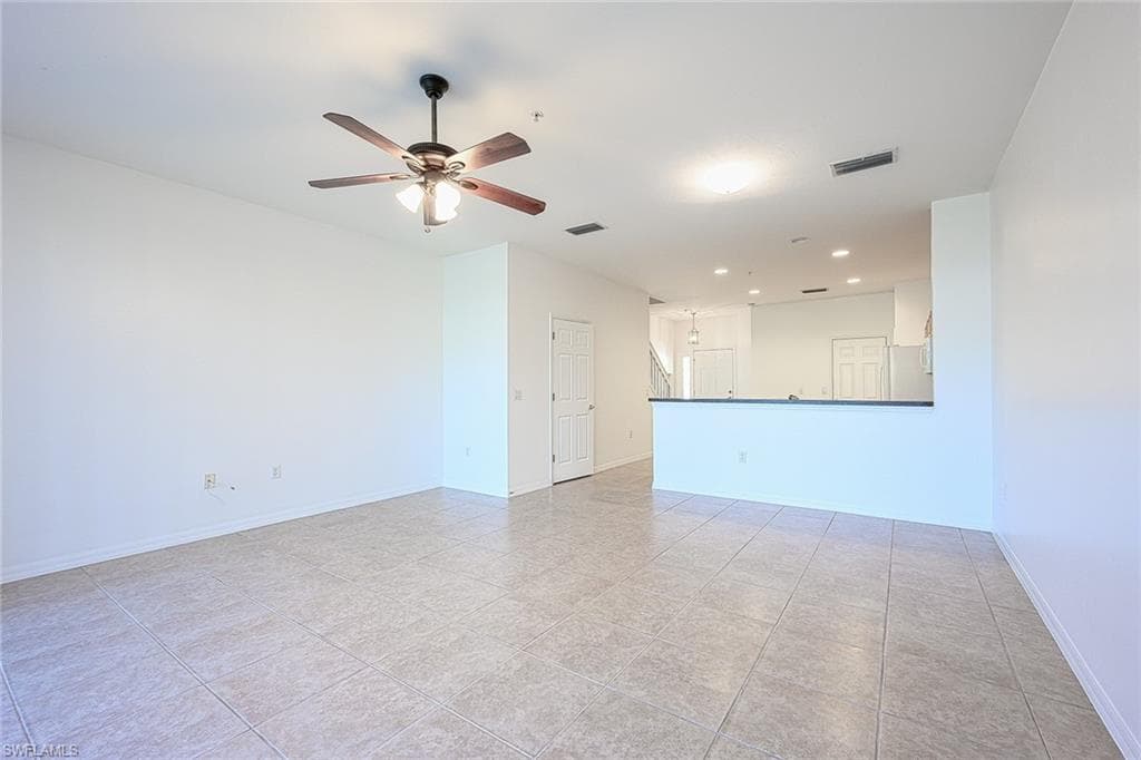 989 Hampton CIR 121 NAPLES, FL 34105