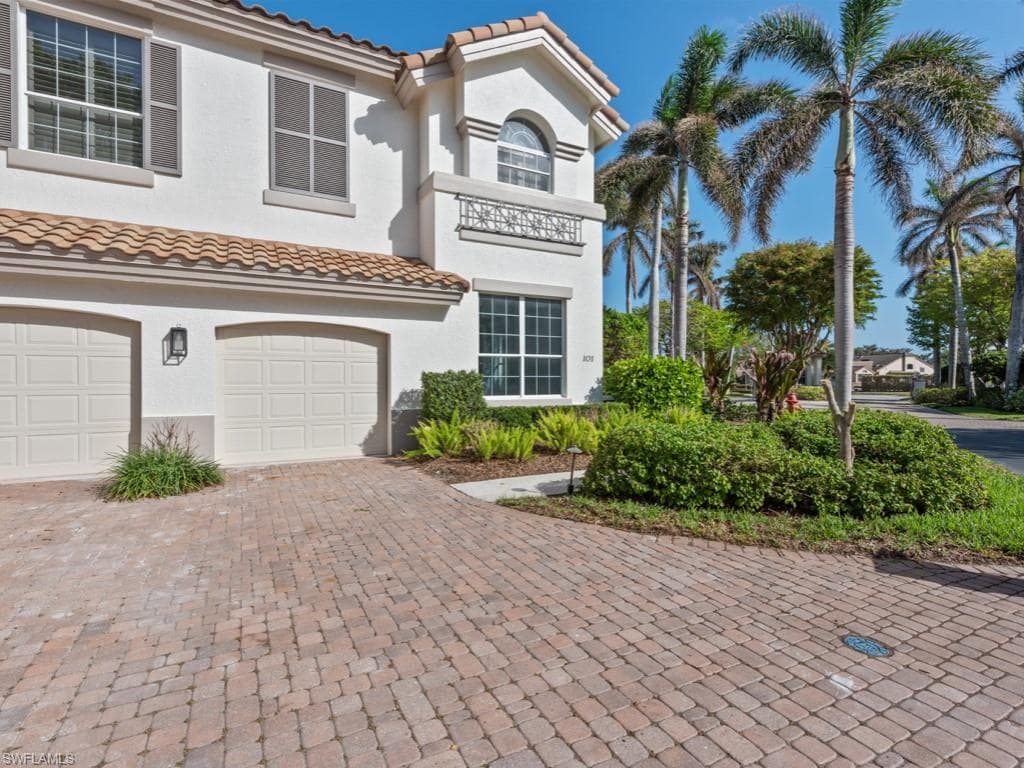 101 Colonade CIR NAPLES, FL 34103