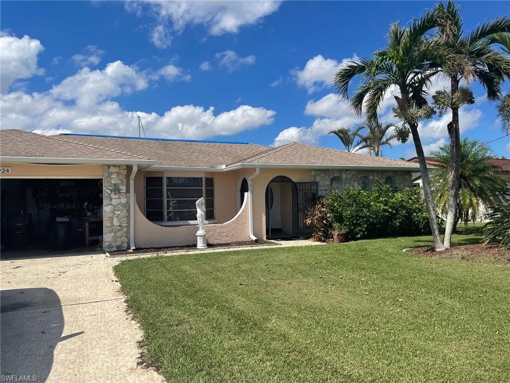 4924 Seville CT CAPE CORAL, FL 33904