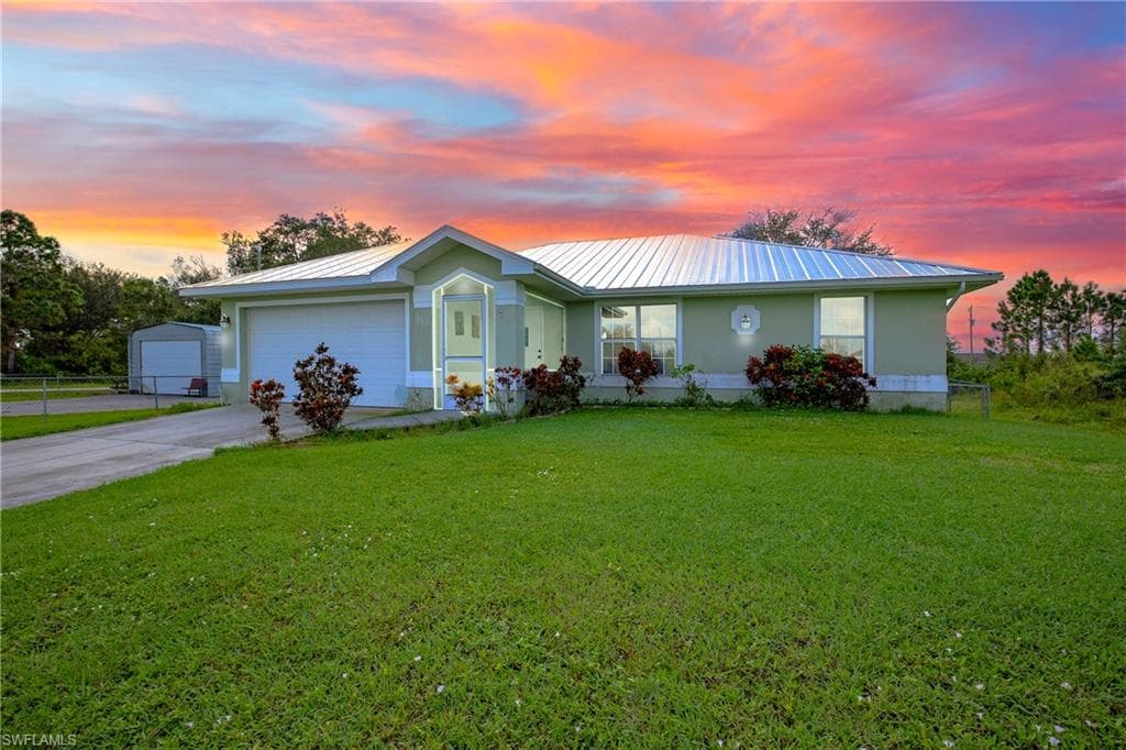2511 19th ST SW LEHIGH ACRES, FL 33976