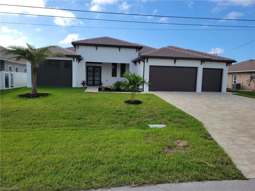 3724 SW 17th AVE CAPE CORAL, FL 33914