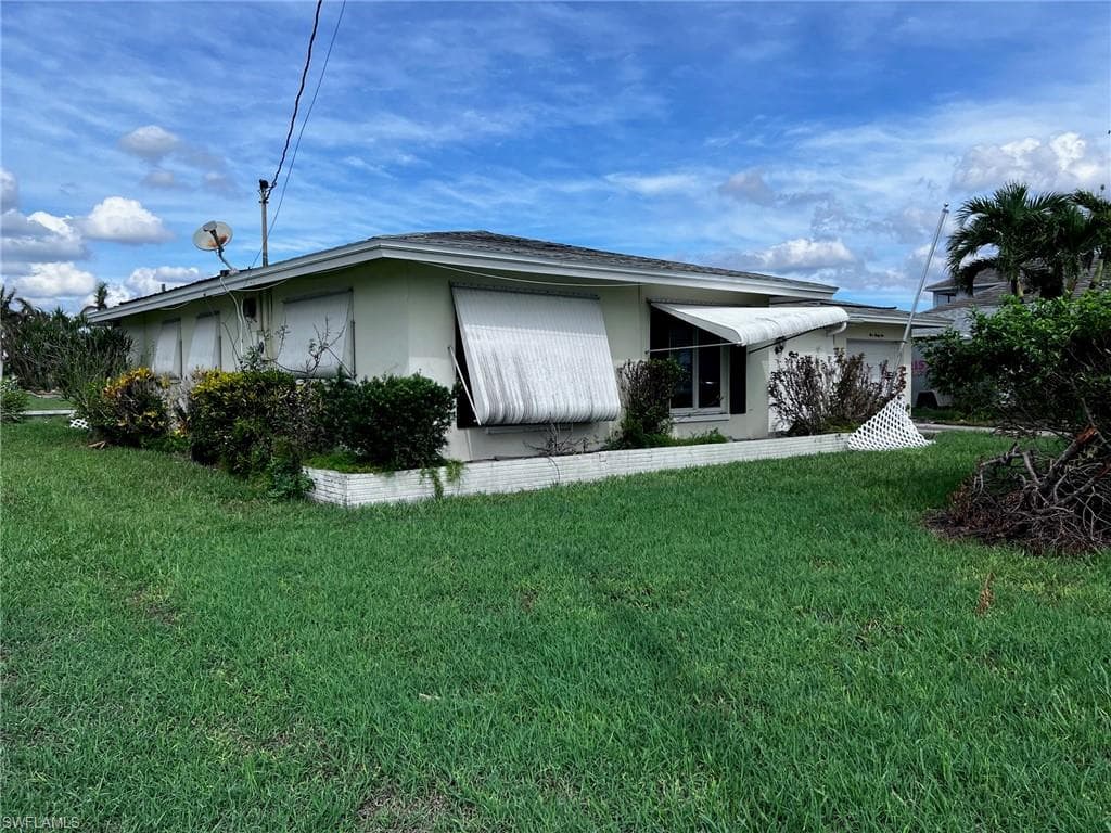 135 SW 57th ST CAPE CORAL, FL 33914