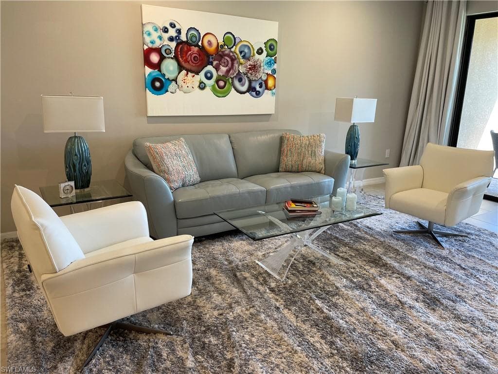 9402 Pocida CT 102 NAPLES, FL 34119