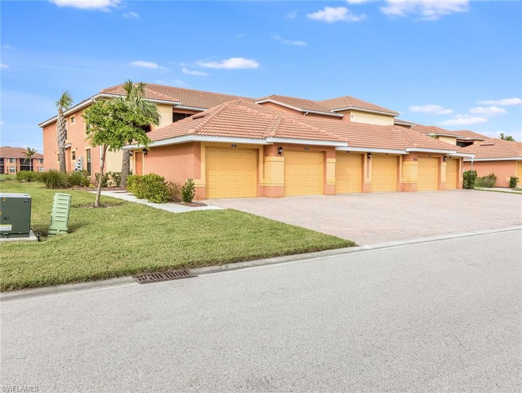 13720 Julias WAY 811 FORT MYERS, FL 33919