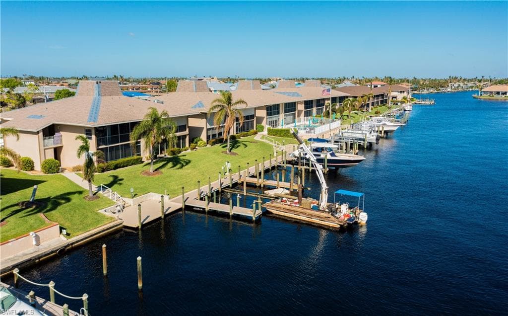 4025 SE 19th PL 210 CAPE CORAL, FL 33904