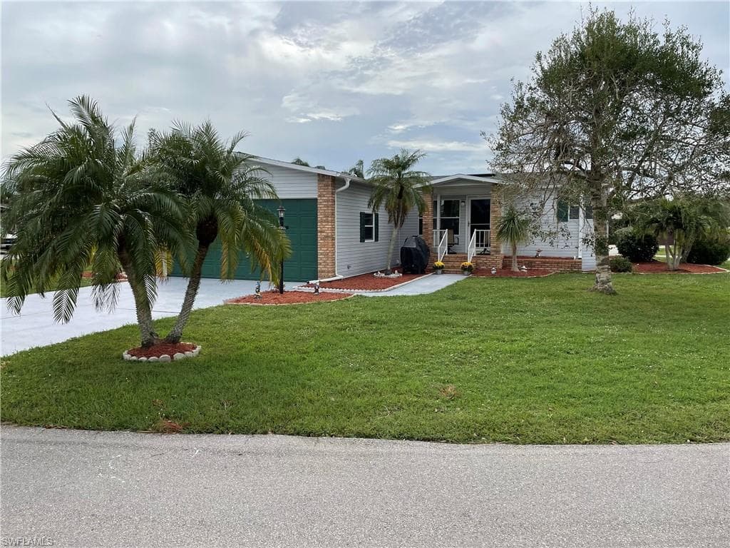 19883 Eagle Trace CT NORTH FORT MYERS, FL 33903