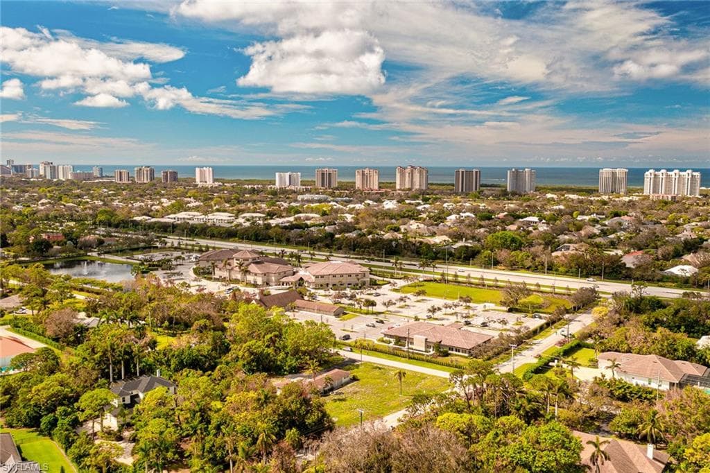 597 Ridge DR NAPLES, FL 34108