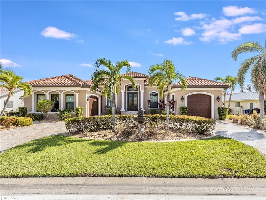 6818 Griffin BLVD FORT MYERS, FL 33908