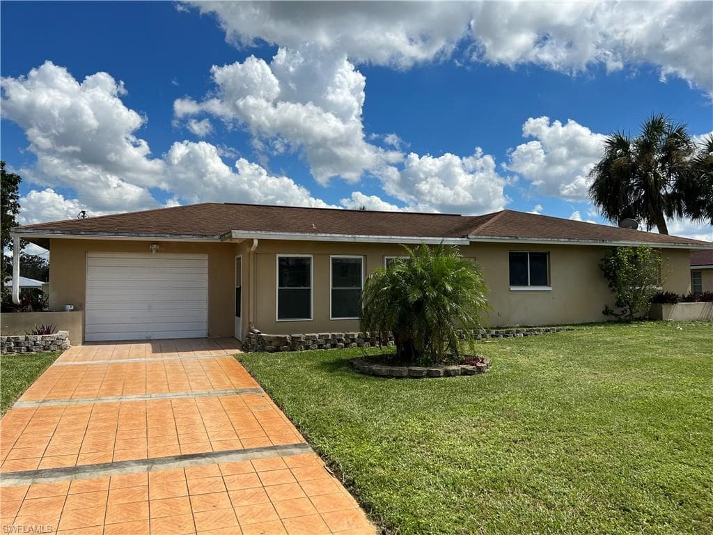 414 Glendale AVE LEHIGH ACRES, FL 33936