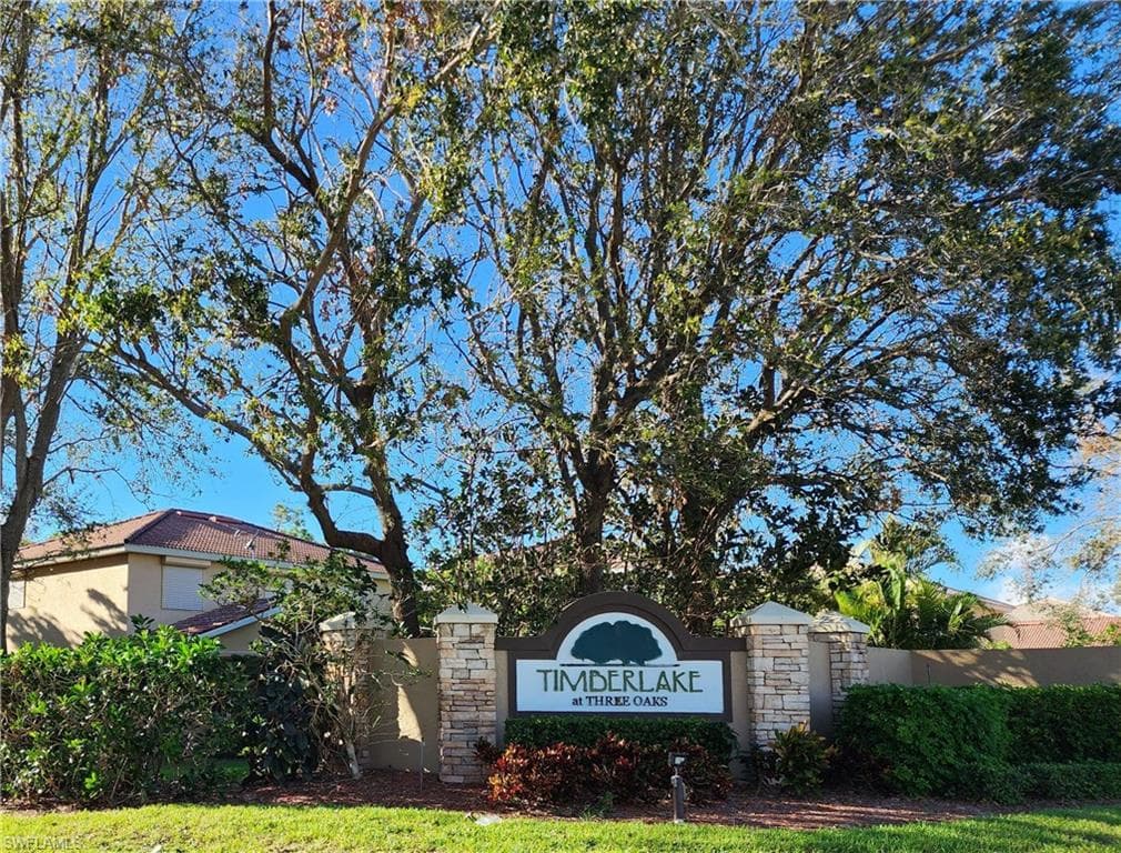 17600 Holly Oak AVE FORT MYERS, FL 33967