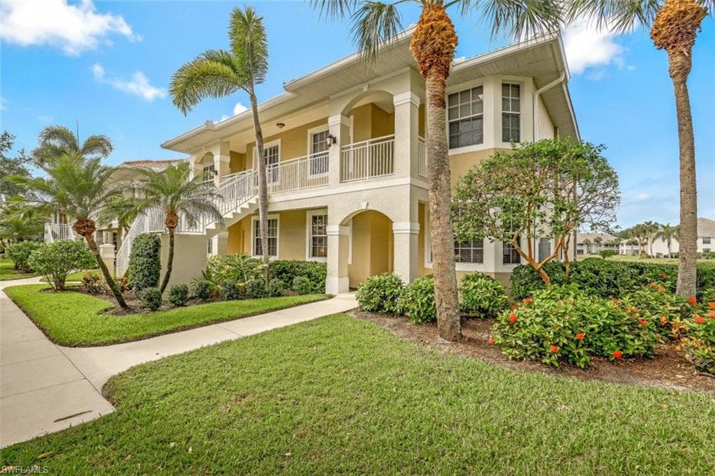 2305 Carrington CT 2-104 NAPLES, FL 34109