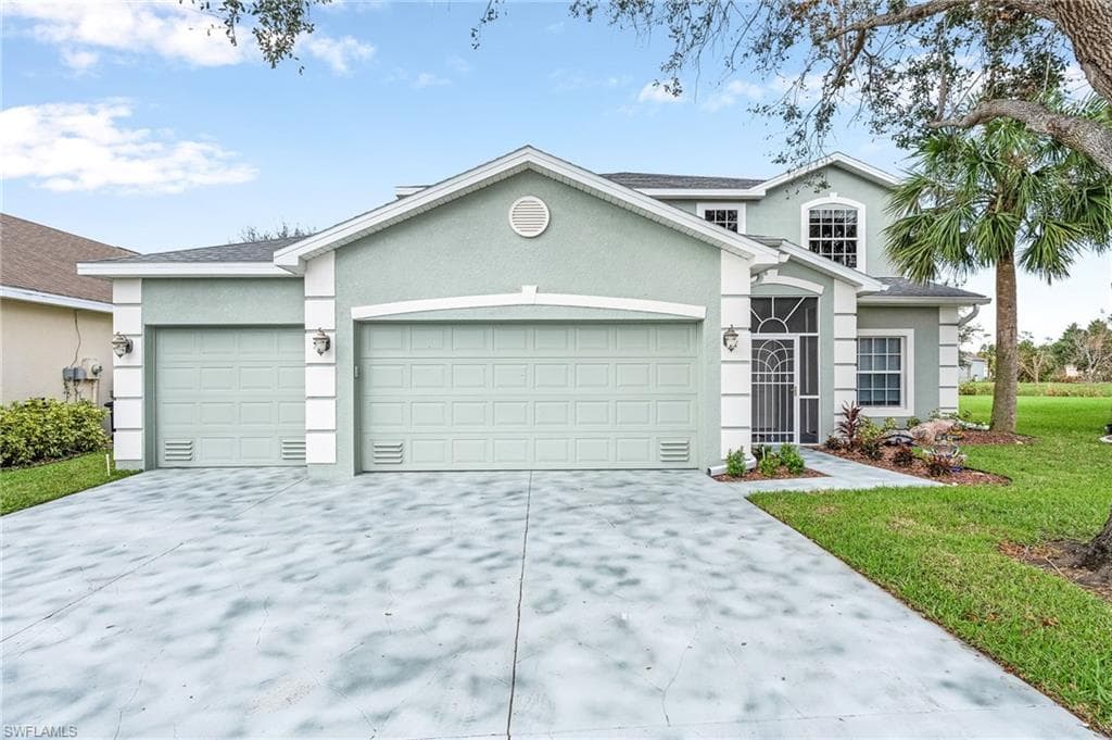 9001 Falcon Pointe LOOP FORT MYERS, FL 33912