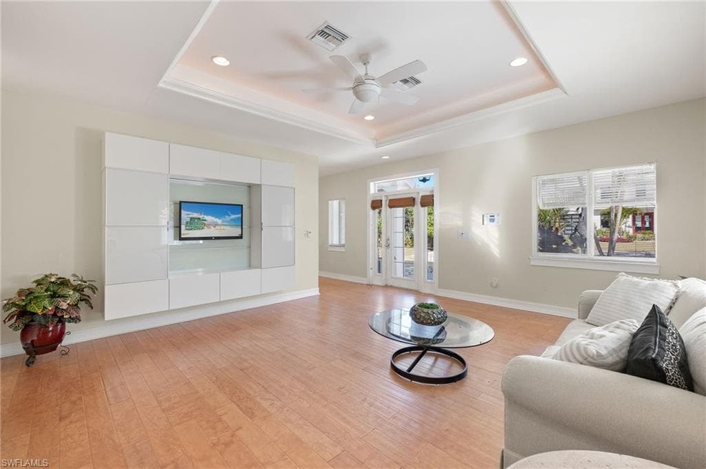 740 5th AVE N NAPLES, FL 34102