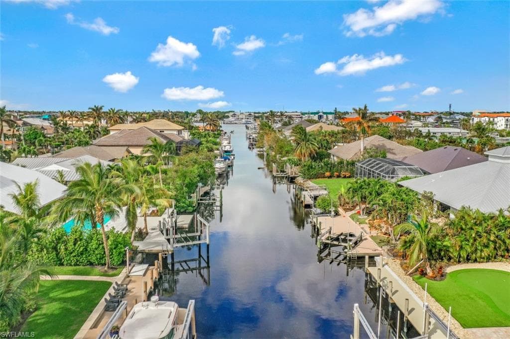 1566 Curlew AVE NAPLES, FL 34102