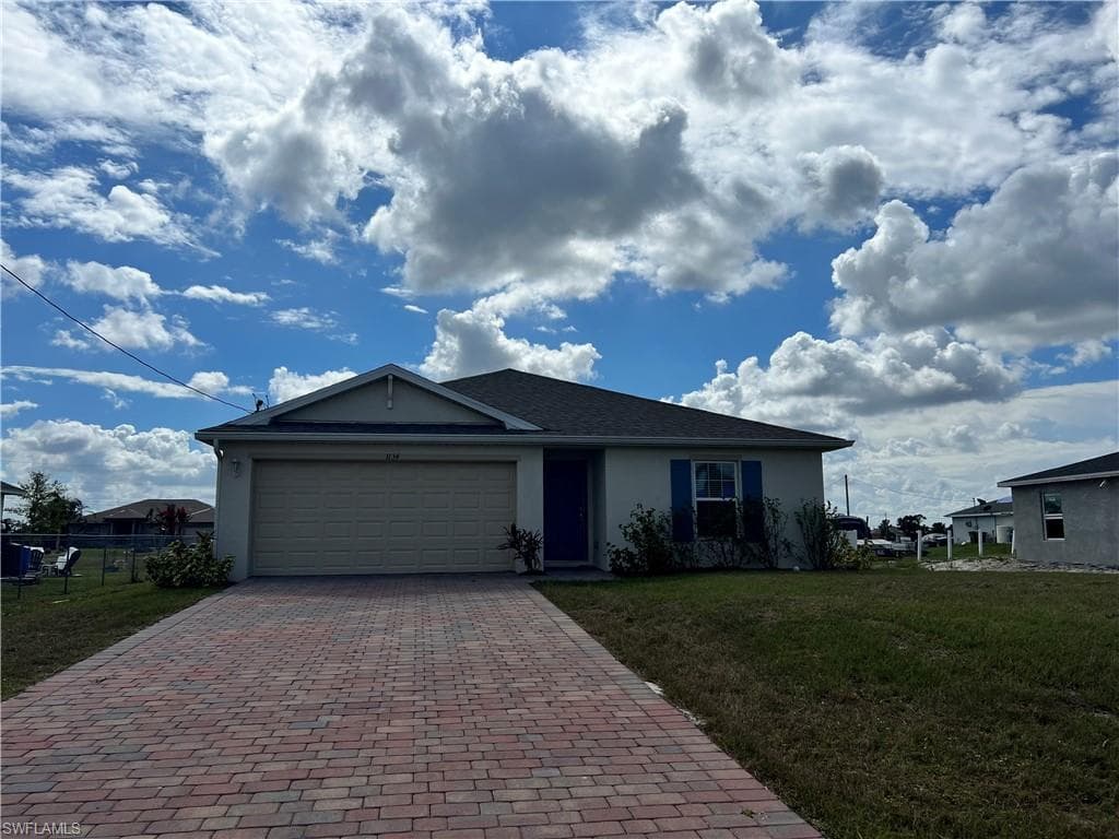 1134 NE 39th TER CAPE CORAL, FL 33909