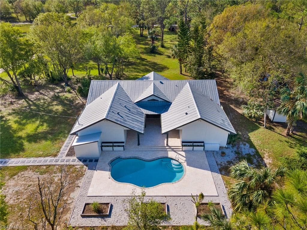 8501 Dosonte LN NORTH FORT MYERS, FL 33917