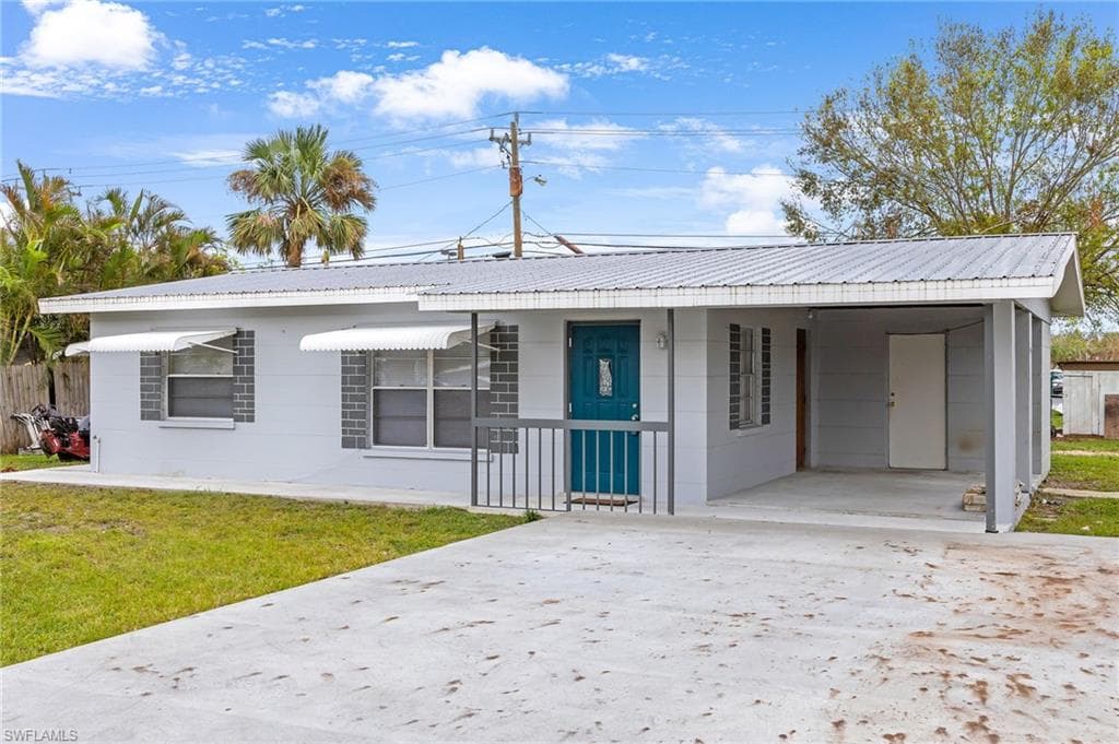 1804 Beachwood DR NORTH FORT MYERS, FL 33903