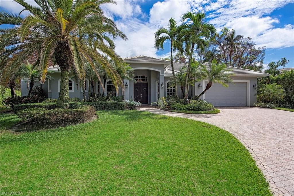 535 Whispering Pine CT NAPLES, FL 34103