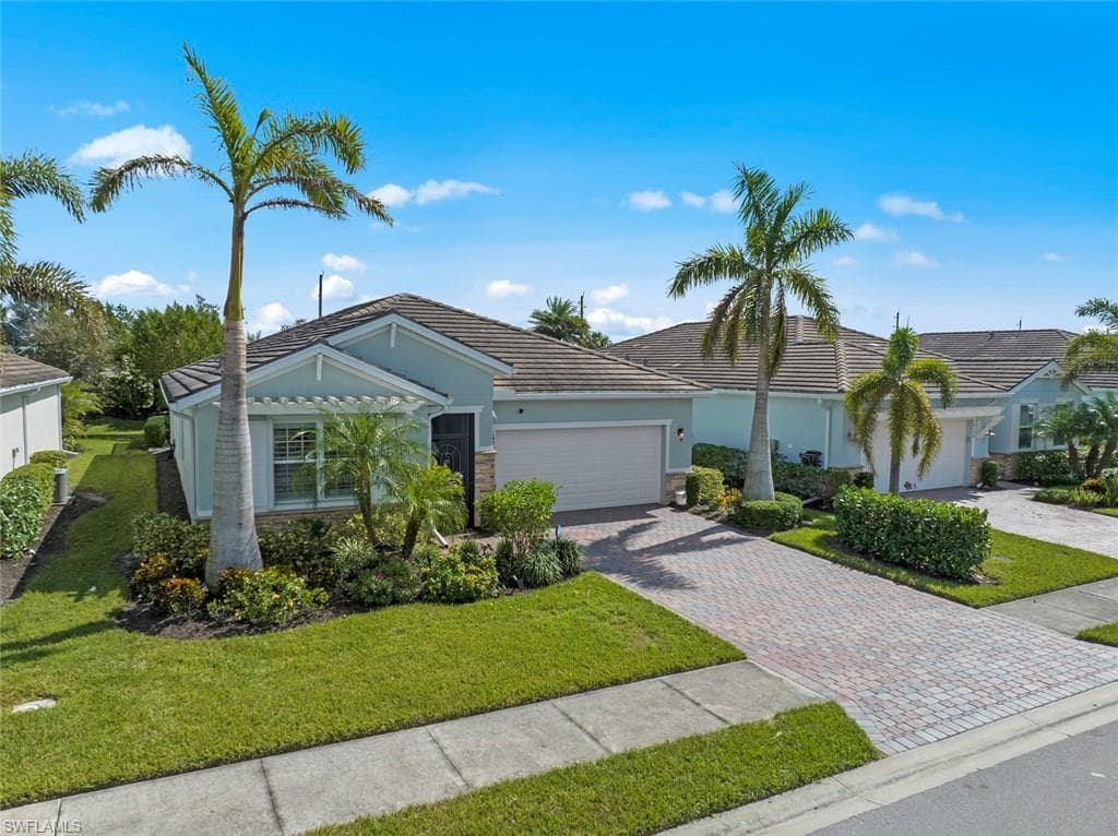 14598 Tropical DR NAPLES, FL 34114