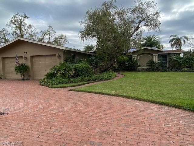 74 Aqua LN NORTH FORT MYERS, FL 33903