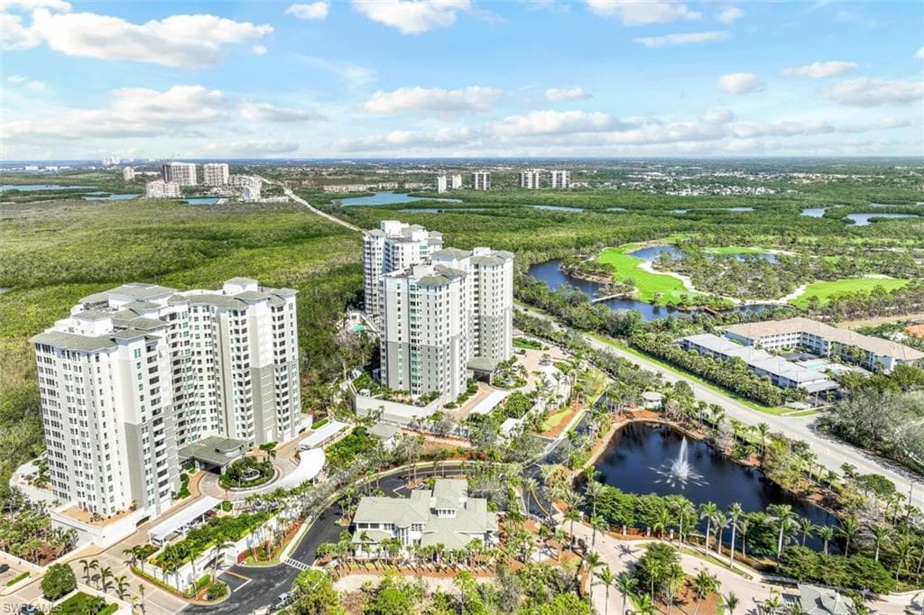 285 Grande WAY 402 NAPLES, FL 34110