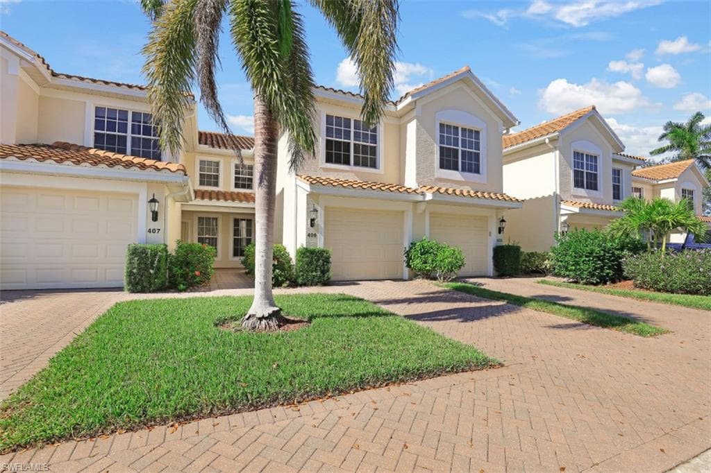 1375 Henley ST 406 NAPLES, FL 34105