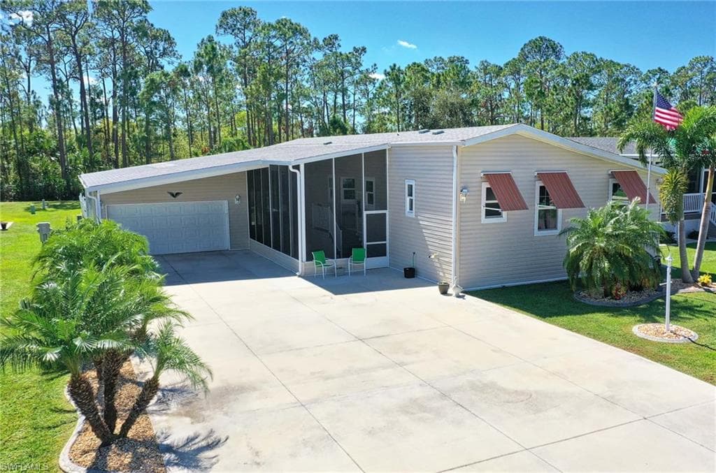 9802 Creekwood LN FORT MYERS, FL 33905