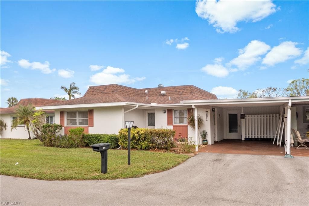 855 Pangola DR NORTH FORT MYERS, FL 33903