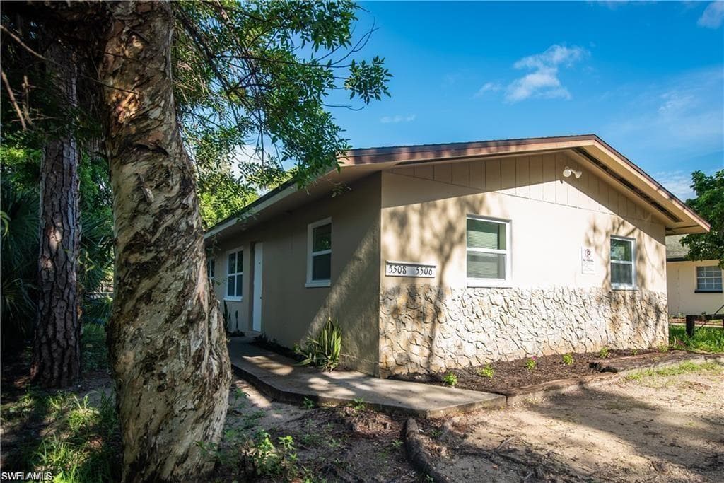 5506 10th AVE FORT MYERS, FL 33907