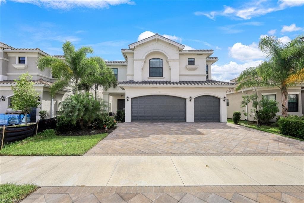 4478 KENSINGTON CIR NAPLES, FL 34119