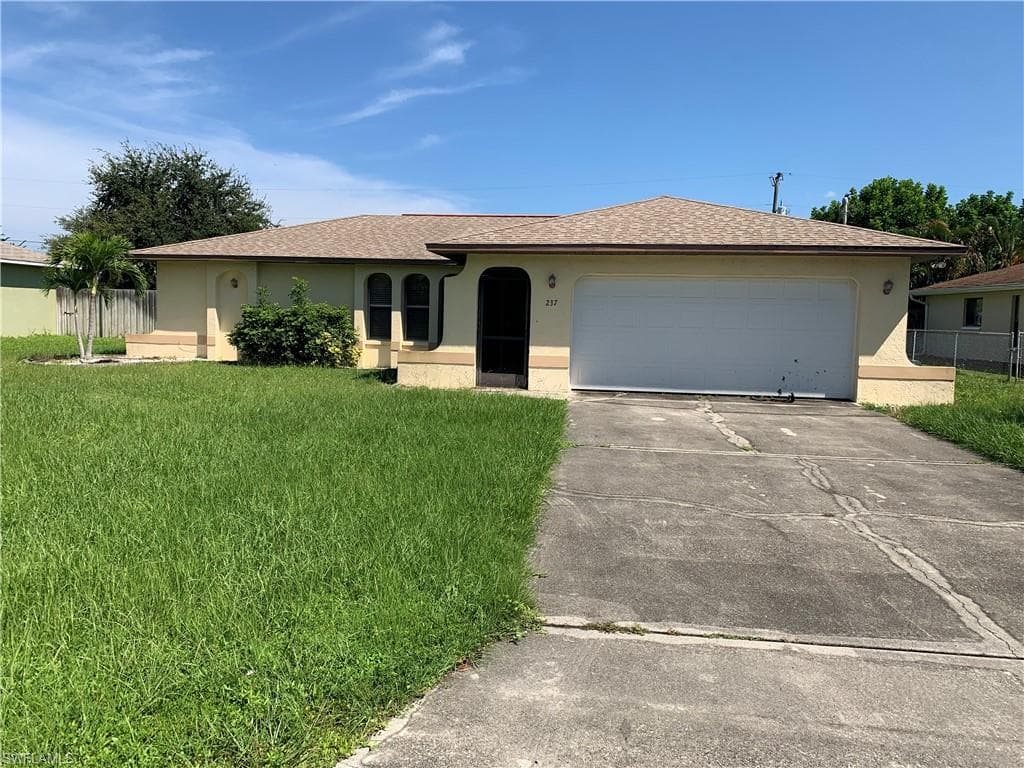 237 SW 38th ST CAPE CORAL, FL 33914