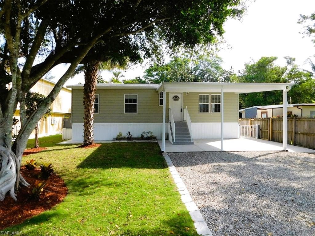 16865 Windcrest DR FORT MYERS, FL 33908