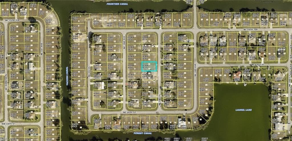 1900 NE 2nd PL CAPE CORAL, FL 33909