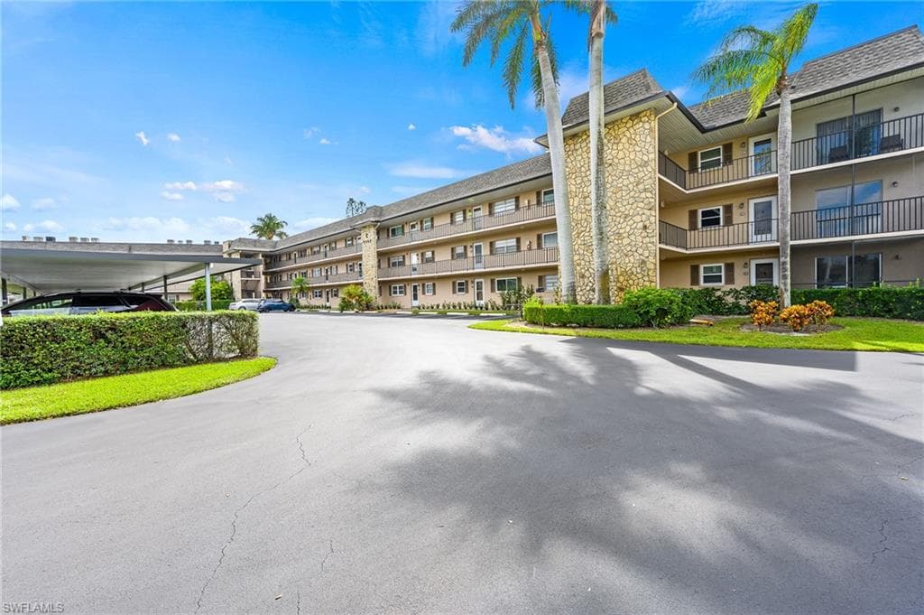 5467 Rattlesnake Hammock RD 302C NAPLES, FL 34113