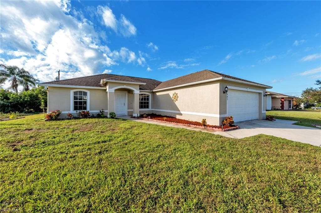 4607 7th ST W LEHIGH ACRES, FL 33971