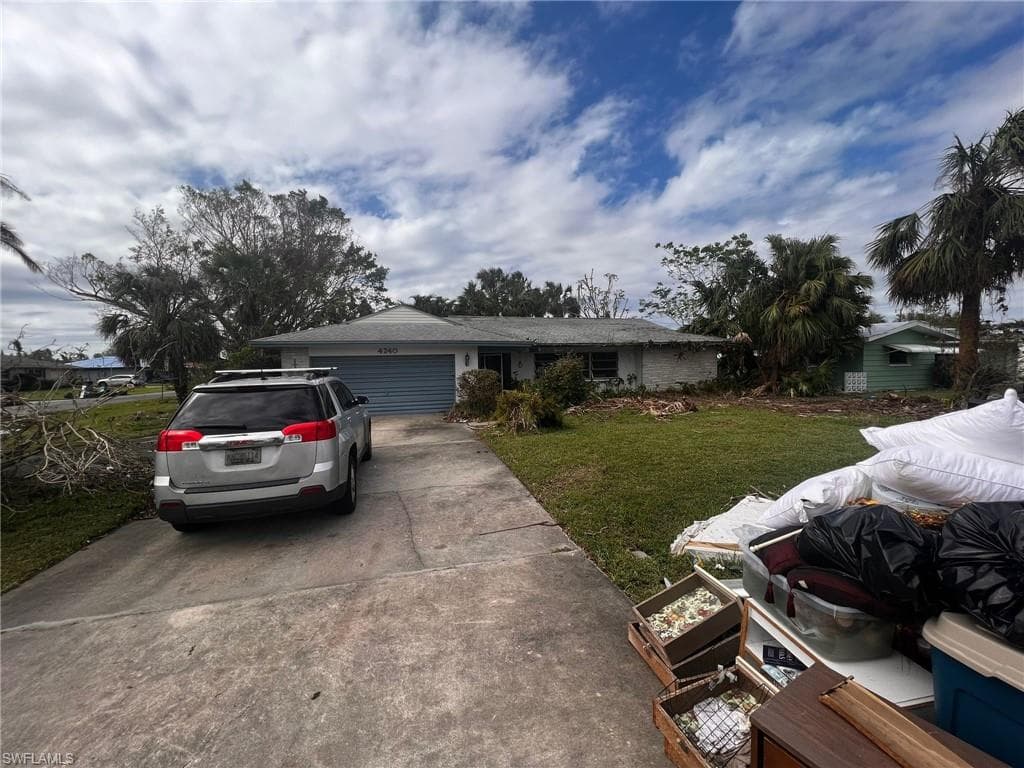 4240 Palm Tree BLVD CAPE CORAL, FL 33904