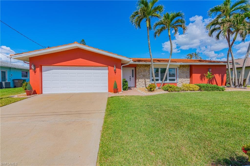 1129 SE 29th TER CAPE CORAL, FL 33904