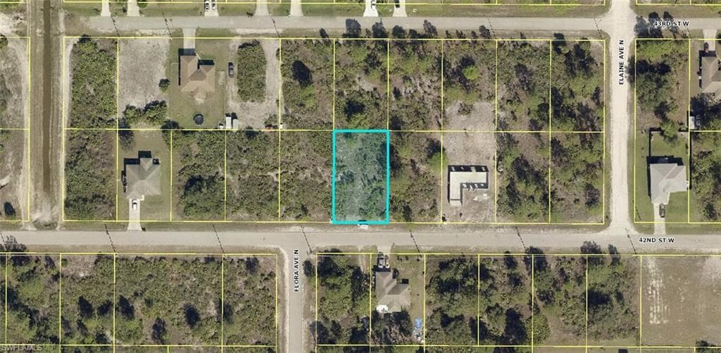 2708 42nd ST W LEHIGH ACRES, FL 33971