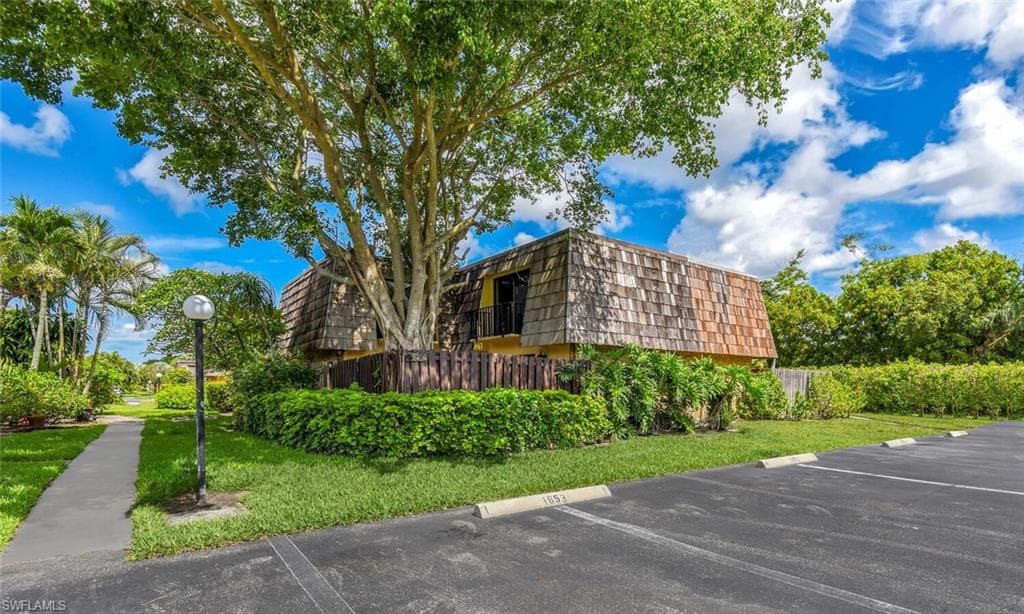1647 Park Meadows DR 4 FORT MYERS, FL 33907