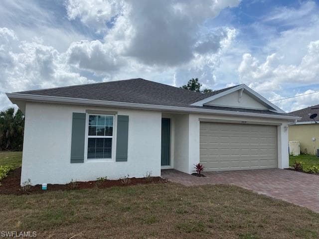 1814 NE 40th LN CAPE CORAL, FL 33909